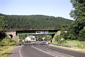 Železniční nadjezd nad silnicí I. třídy Bruntál - Krnov.